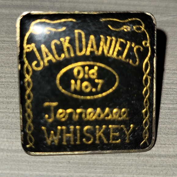 Vintage JACK DANIELS Old No.7 TENNESSEE WHISKEY Lapel Pin - Picture 4 of 5